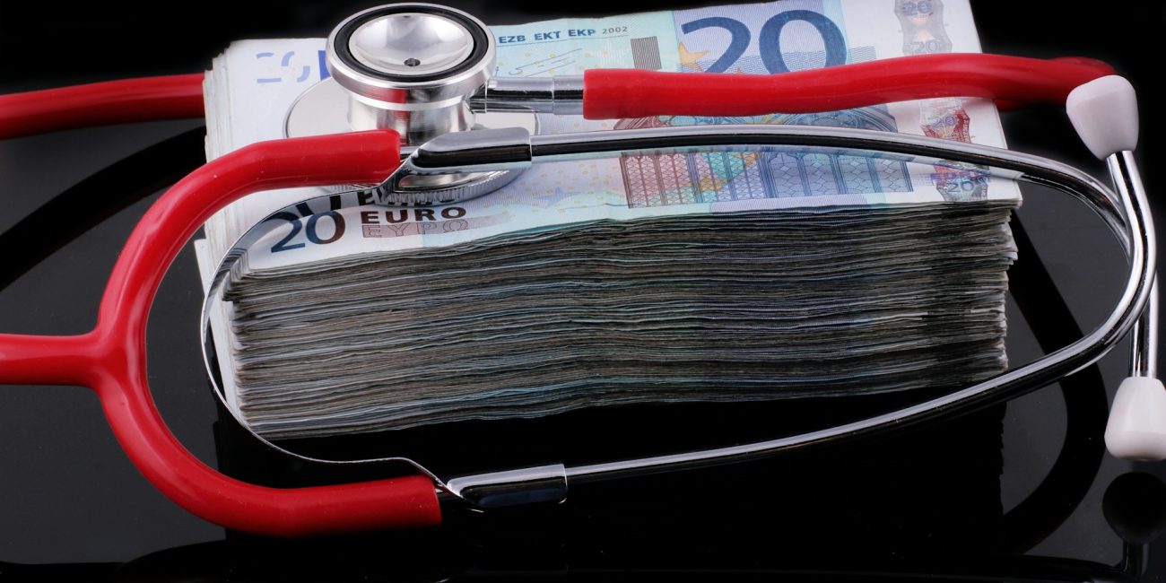 What is the easiest medical job that pays well